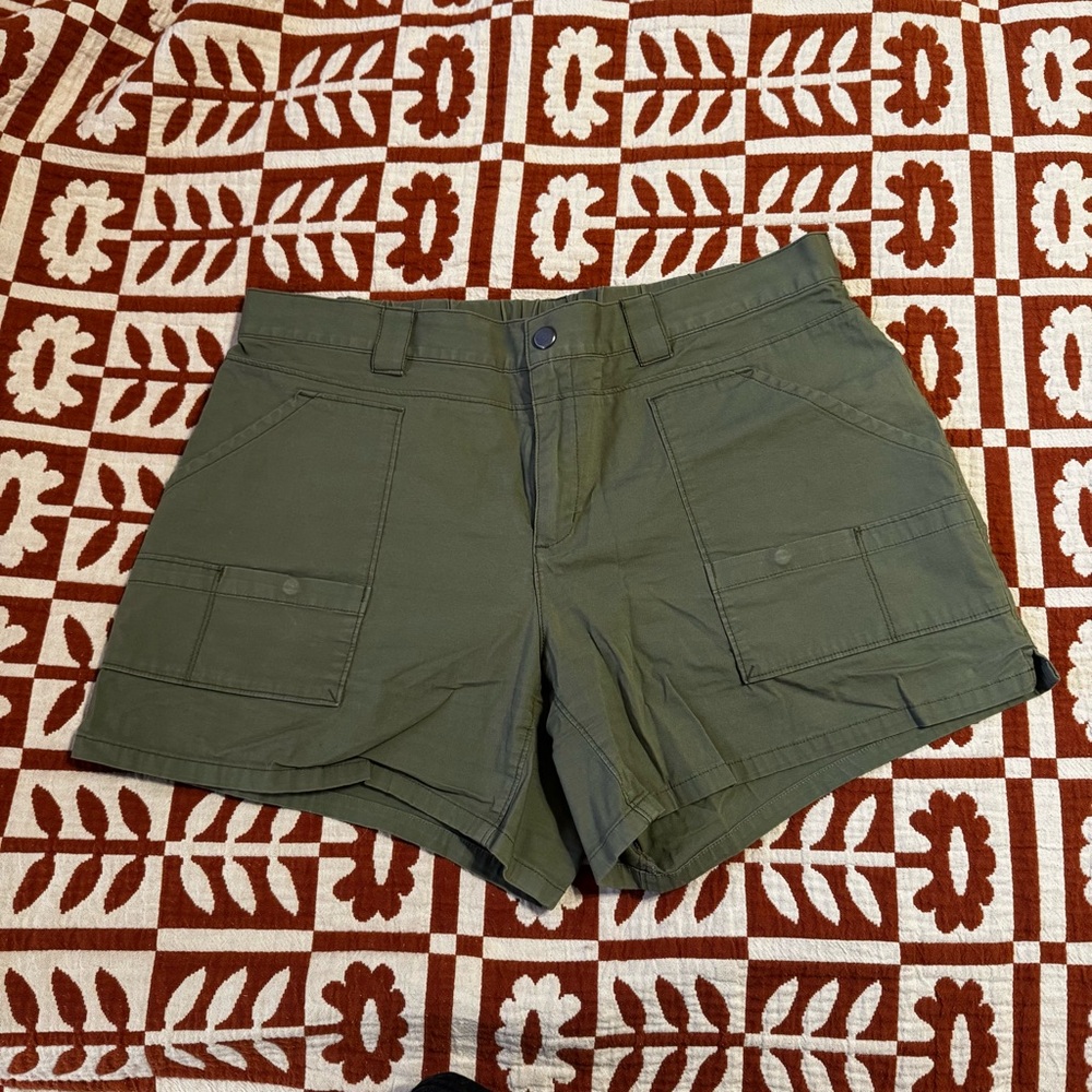 Mountain Hardwear Cascade Pass Shorts Green Women's Cargo Size 14
